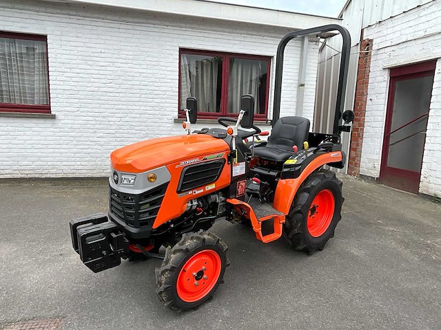 Hinomoto - 2026 - hm3020 - minitractor - afbeelding 1 van  19