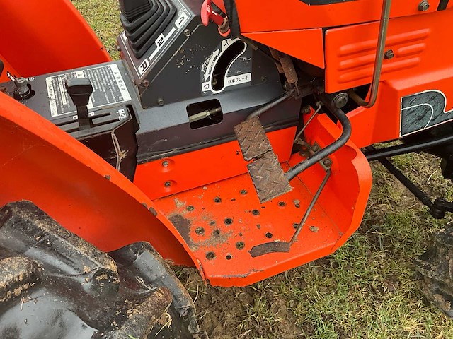 Hinomoto e1804 inclusief klepelmaaier - afbeelding 5 van  22