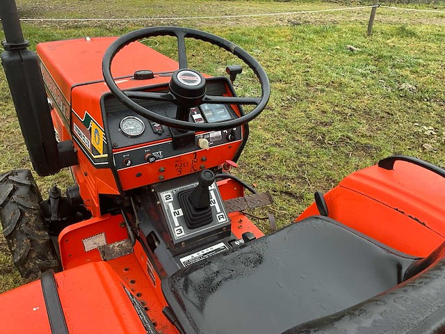 Hinomoto e1804 inclusief klepelmaaier - afbeelding 7 van  22