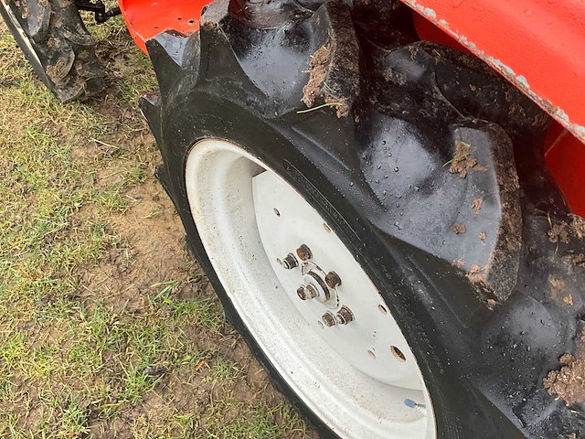 Hinomoto e1804 inclusief klepelmaaier - afbeelding 8 van  22