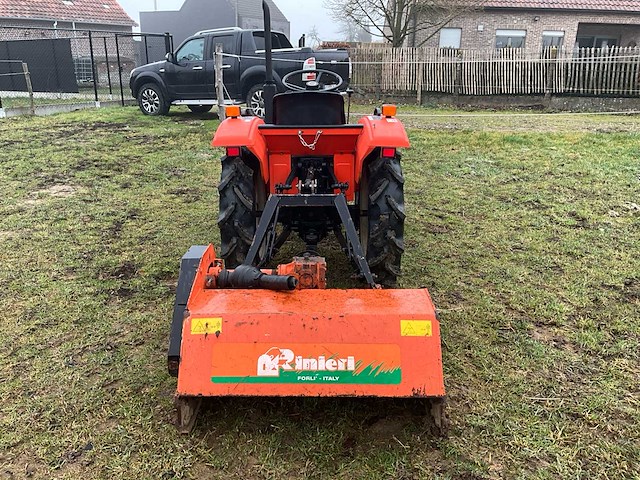 Hinomoto e1804 inclusief klepelmaaier - afbeelding 14 van  22