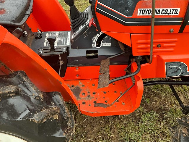 Hinomoto e1804 inclusief klepelmaaier - afbeelding 16 van  22