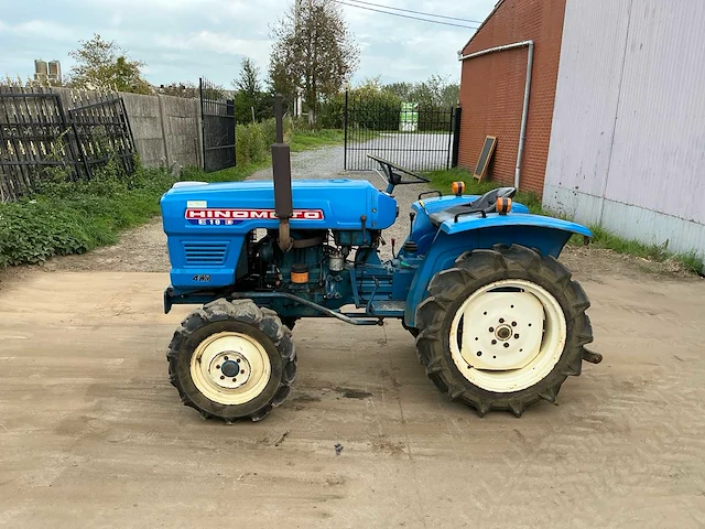 Hinomoto f18 d 4x4 minitractor - afbeelding 8 van  15