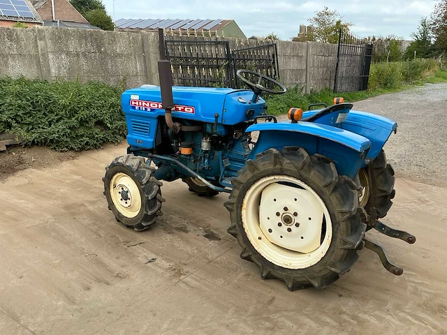 Hinomoto f18 d 4x4 minitractor - afbeelding 9 van  15
