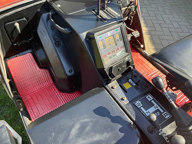 Hinomoto landbouwtractor 2 personen - collectors item - afbeelding 2 van  32