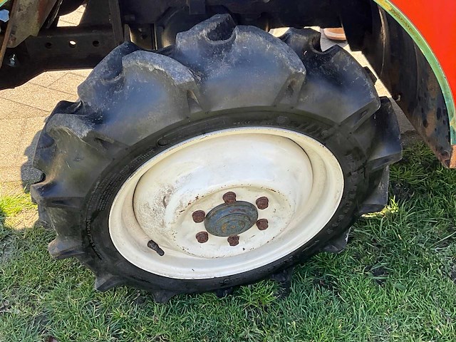 Hinomoto landbouwtractor 2 personen - collectors item - afbeelding 11 van  32