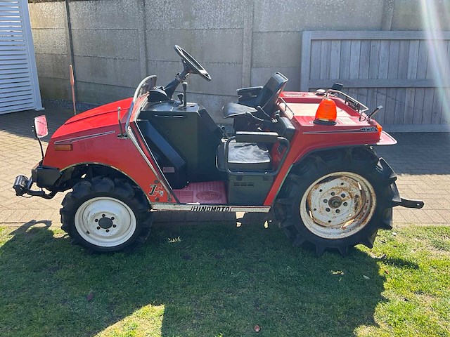 Hinomoto landbouwtractor 2 personen - collectors item - afbeelding 9 van  18