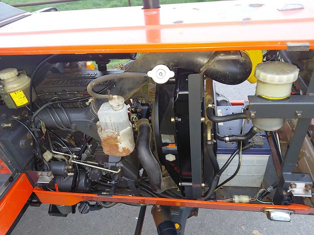 Hinomoto n249 minitractor - afbeelding 5 van  5