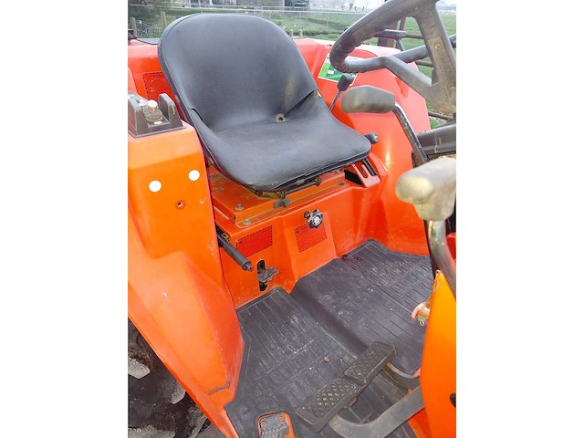 Hinomoto n249 minitractor - afbeelding 9 van  10