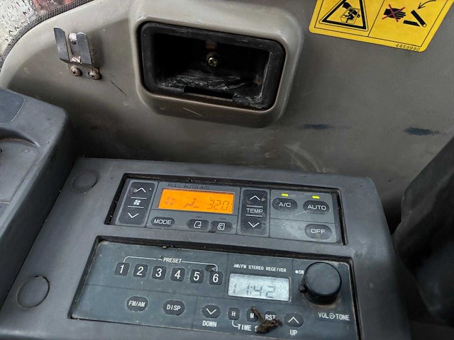 Hitachi - 2010 - zx250lc-3 - rupsgraafmachine - afbeelding 9 van  21