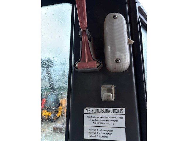 Hitachi - 2010 - zx250lc-3 - rupsgraafmachine - afbeelding 11 van  21