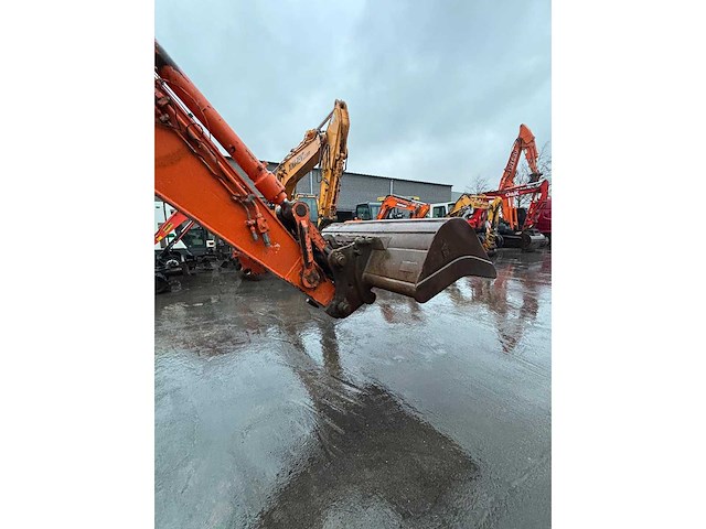 Hitachi - 2010 - zx250lc-3 - rupsgraafmachine - afbeelding 18 van  21