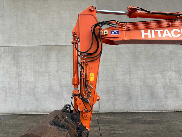 Hitachi - 2012 - zx145w-3 - banden graafmachine - afbeelding 4 van  47