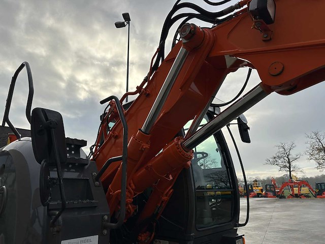 Hitachi - 2012 - zx145w-3 - banden graafmachine - afbeelding 8 van  47