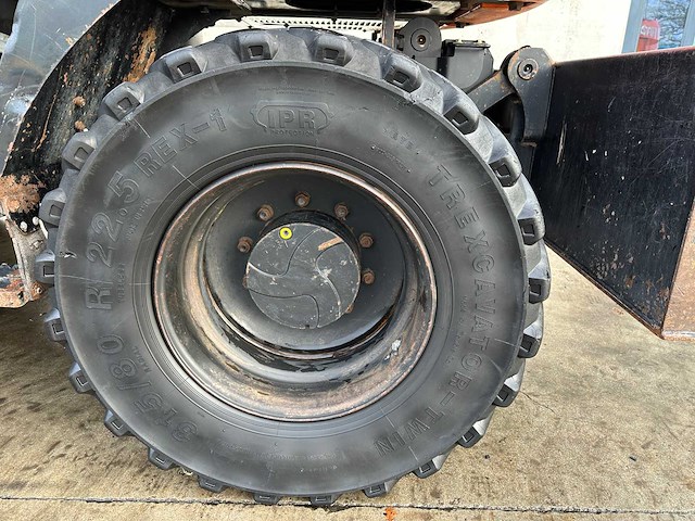 Hitachi - 2012 - zx145w-3 - banden graafmachine - afbeelding 20 van  47