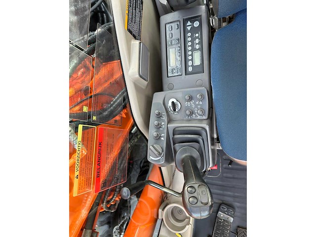 Hitachi - 2012 - zx145w-3 - banden graafmachine - afbeelding 38 van  47