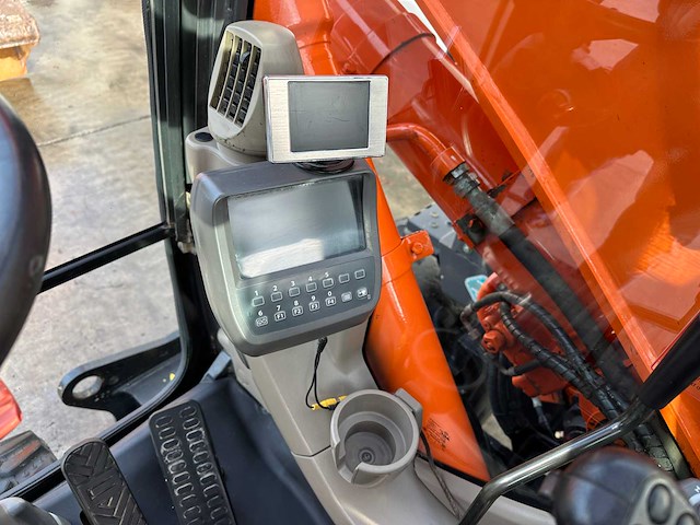 Hitachi - 2012 - zx145w-3 - banden graafmachine - afbeelding 39 van  47