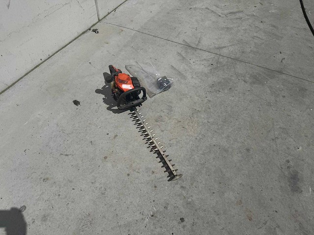 Hitachi - ch22ebp2 - hedge trimmer - afbeelding 2 van  9