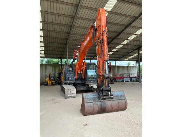 Hitachi - zaxis 225uslc-5b - tracked excavator - 2014 - afbeelding 16 van  17