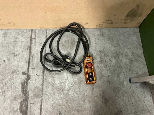 Hitachi 1/4snh elektrische kettingtakel - afbeelding 5 van  5