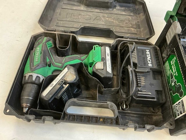Hitachi accu-schroefboormachine (3x) - afbeelding 6 van  8
