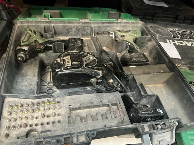 Hitachi accu schroefmachine (2x) - afbeelding 1 van  2