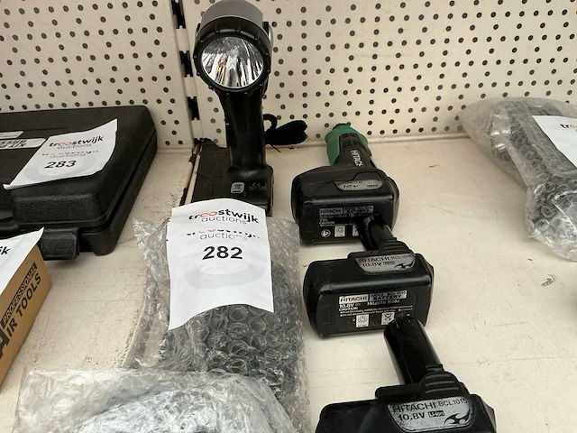 Hitachi accu stiftslijpmachiene + 2 x accuwerklamp - afbeelding 2 van  2