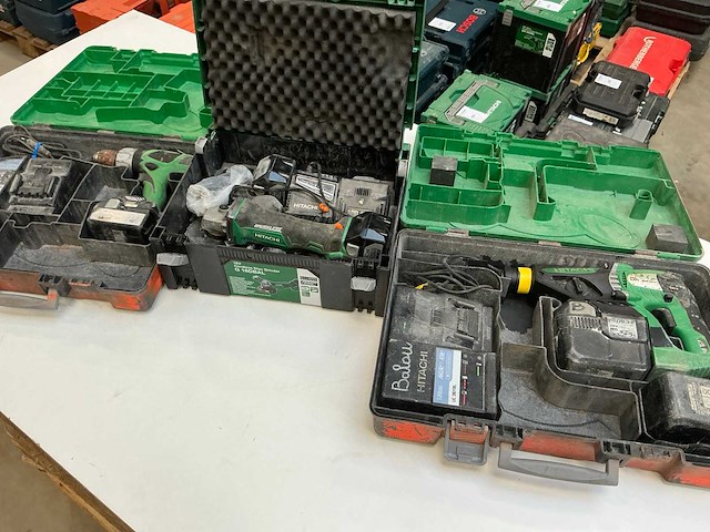 Hitachi accugereedschap (3x) - afbeelding 1 van  9