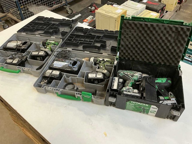 Hitachi accugereedschap (4x) - afbeelding 1 van  11
