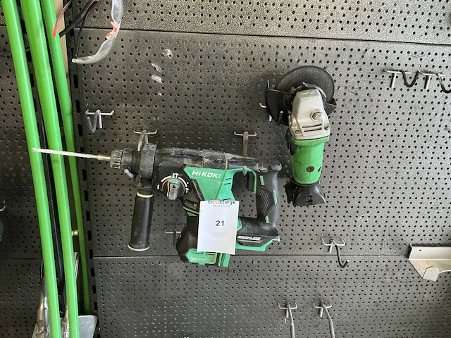 Hitachi accugereedschappen (2x) - afbeelding 1 van  8