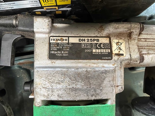 Hitachi boorhamer en cirkelzaag - afbeelding 1 van  5