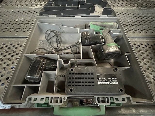 Hitachi boormachine - afbeelding 1 van  7