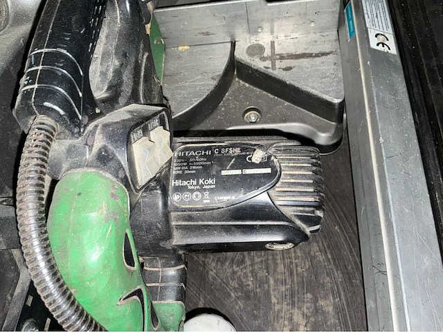 Hitachi c8fshe afkortcirkelzaagmachine - afbeelding 8 van  8