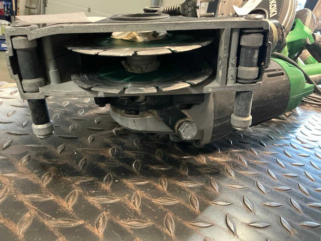 Hitachi cm7mru sleuvenfreesmachine - afbeelding 3 van  6