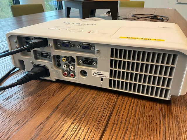 Hitachi cp-wx3030wn projector - afbeelding 4 van  6
