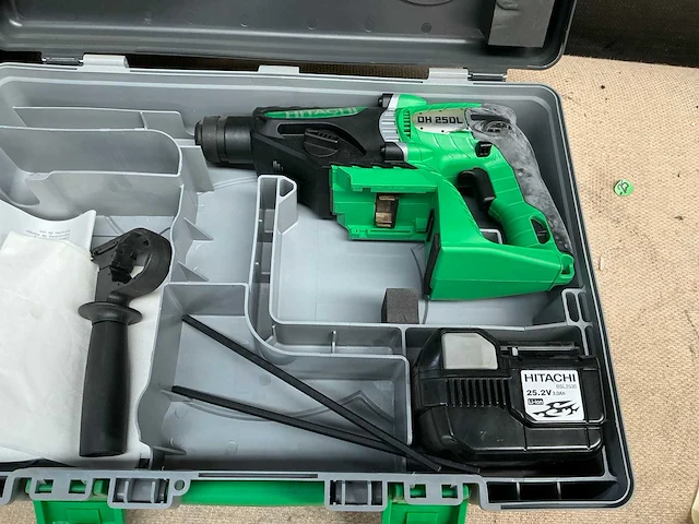 Hitachi dh 25dl boorhamer (2x) - afbeelding 1 van  5