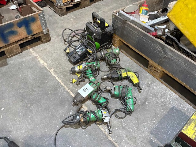 Hitachi diverse machines (6x) - afbeelding 1 van  5