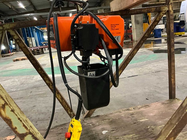 Hitachi elektrische kettingtakel - afbeelding 3 van  5