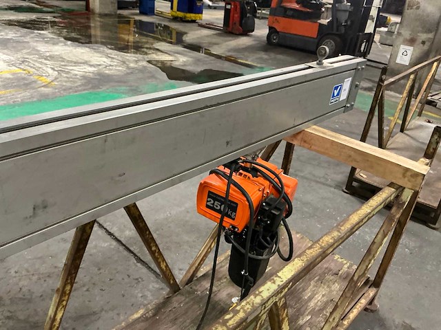 Hitachi elektrische kettingtakel - afbeelding 5 van  5