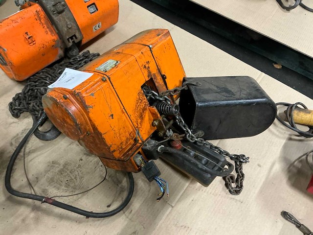 Hitachi elektrische kettingtakel - afbeelding 3 van  3