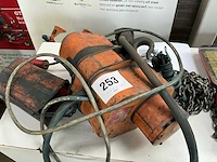 Hitachi elektrische kettingtakel