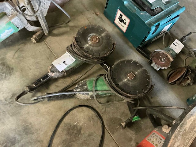 Hitachi en hikoki haakse slijper (2x) - afbeelding 1 van  7