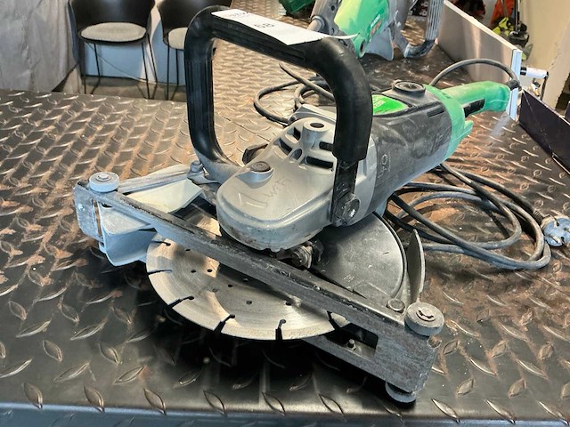 Hitachi g23sr haakse slijpmachine - afbeelding 2 van  4