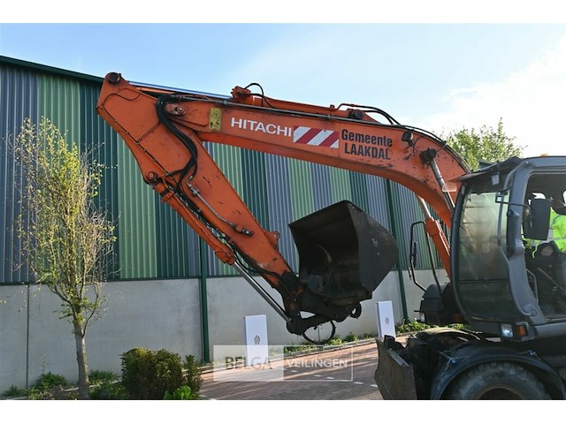 Hitachi graafmachine - afbeelding 11 van  19