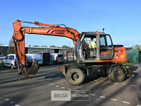 Hitachi graafmachine - afbeelding 12 van  19