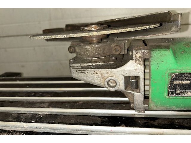 Hitachi grote haakse slijper - afbeelding 3 van  5