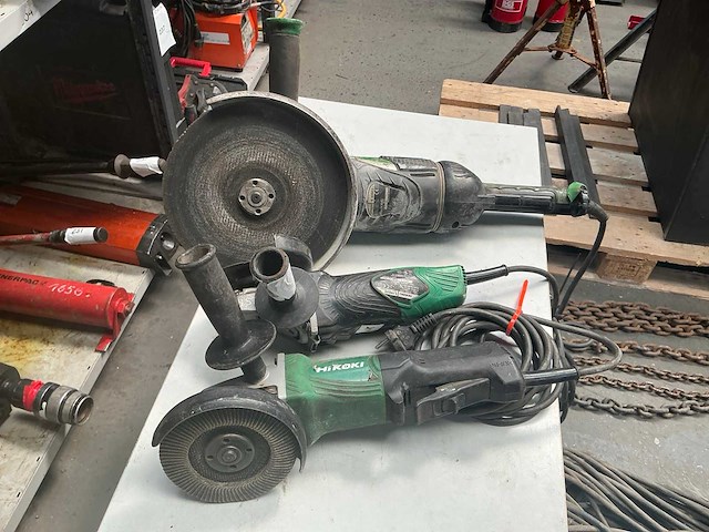 Hitachi haakse slijpmachine (3x) - afbeelding 1 van  10