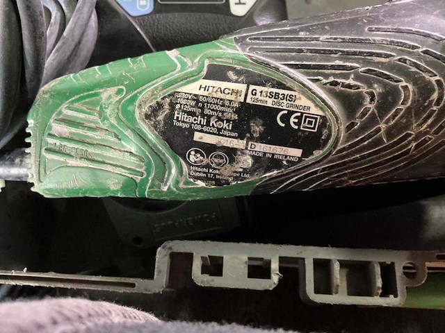 Hitachi haakse slijpmachine + accu boormachine (2x) - afbeelding 3 van  4