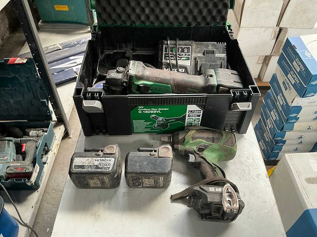 Hitachi haakse slijpmachine / slagmoersleutel - afbeelding 1 van  11