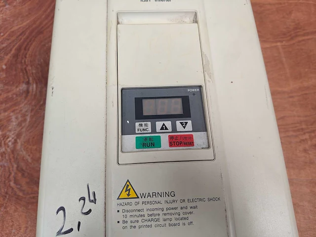 Hitachi j300-075hfe4 frequentieregelaar - 7.5 kw / 11 kw - afbeelding 4 van  9